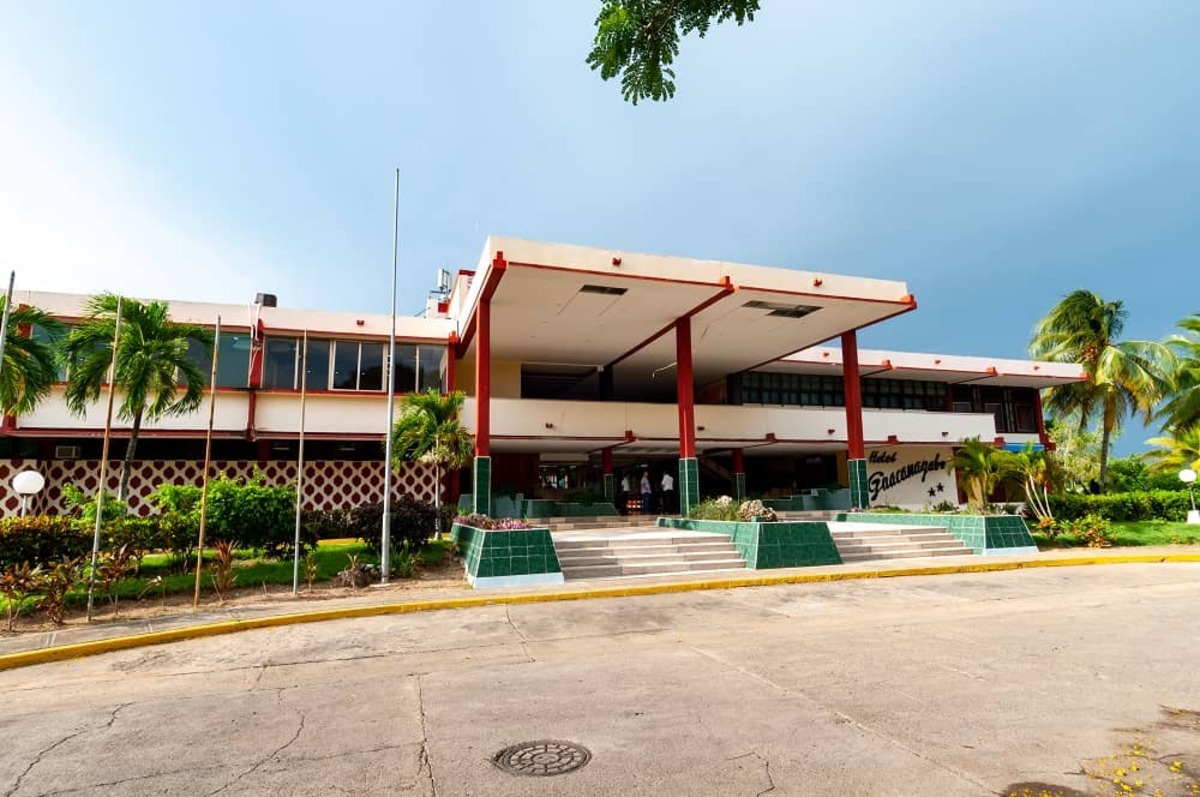 Exterior del Hotel Guacanayabo